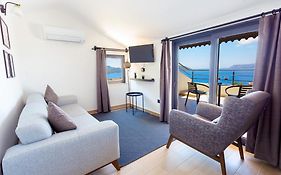 Lobelya Suites